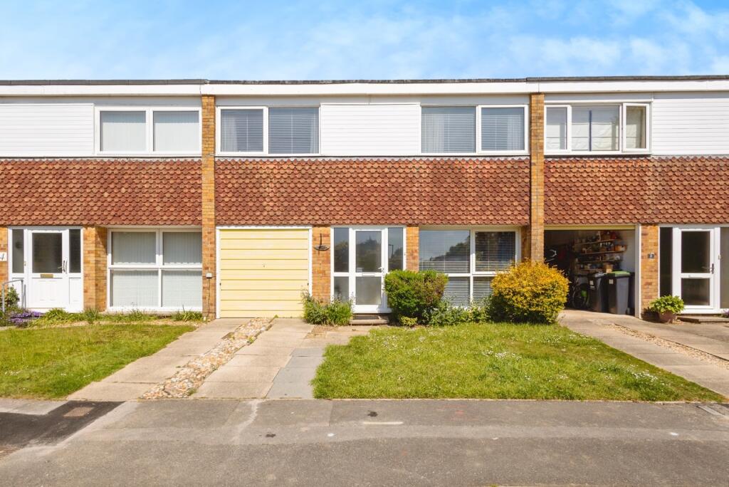 Main image of property: Maisemore Gardens, Emsworth, Hampshire, PO10