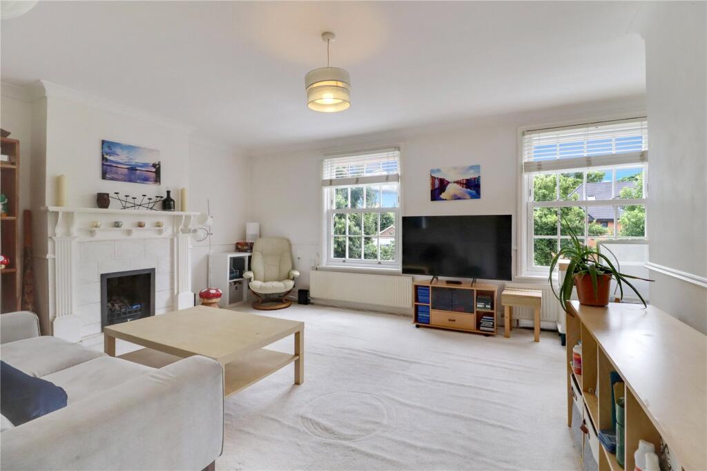 Main image of property: The Broadway, Hampton Court Way, Thames Ditton, Surrey, KT7