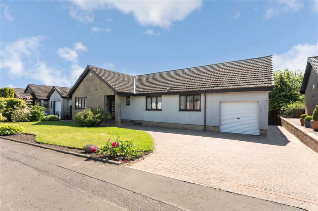 5 bedroom bungalow for sale in Bonnyview Gardens, Bonnybridge, FK4