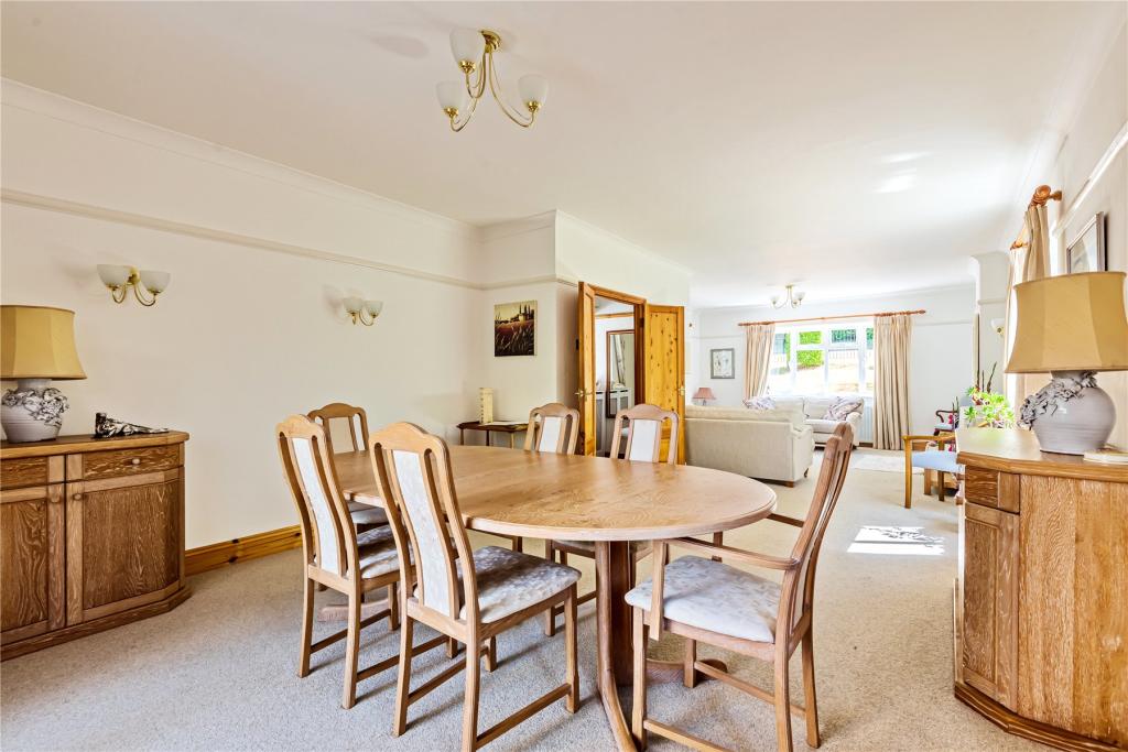 4 bedroom detached house for sale in Stonehouse Road, Halstead