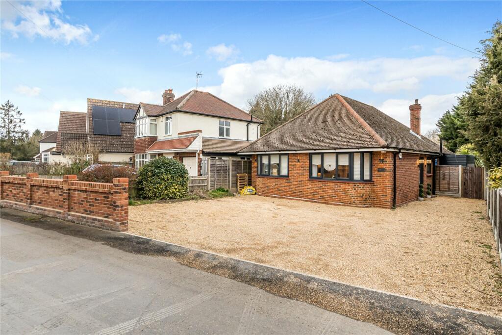 2 bedroom bungalow for sale in Shoreham Lane, Halstead, Sevenoaks, TN14