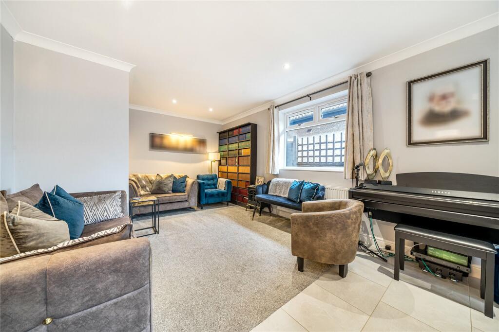 2 bedroom bungalow for sale in Shoreham Lane, Halstead, Sevenoaks, TN14