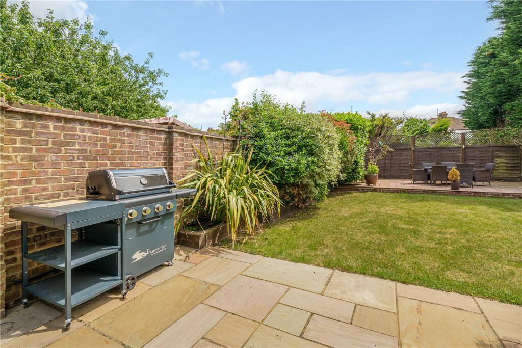 Additional property image - Crofton Avenue, Orpington