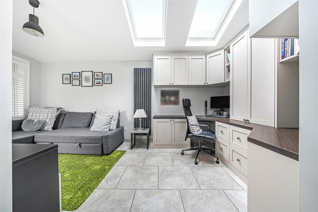 Additional property image - Crofton Avenue, Orpington