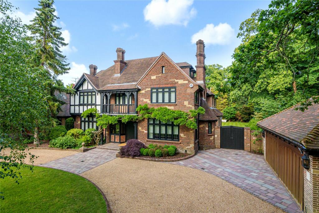 7 bedroom detached house for sale in Forest Ridge, Keston Park, BR2