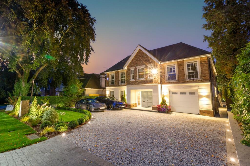 5 bedroom detached house for sale in Longdon Wood, Keston Park, Kent, BR2