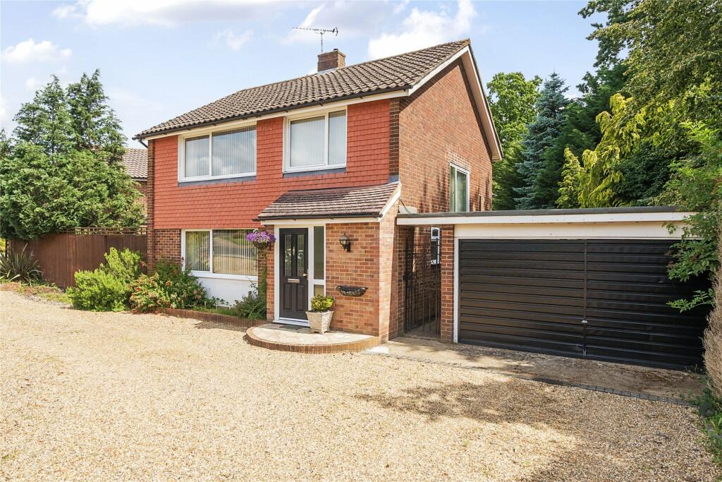 3 bedroom detached house for sale in Ormonde Avenue, Orpington, BR6