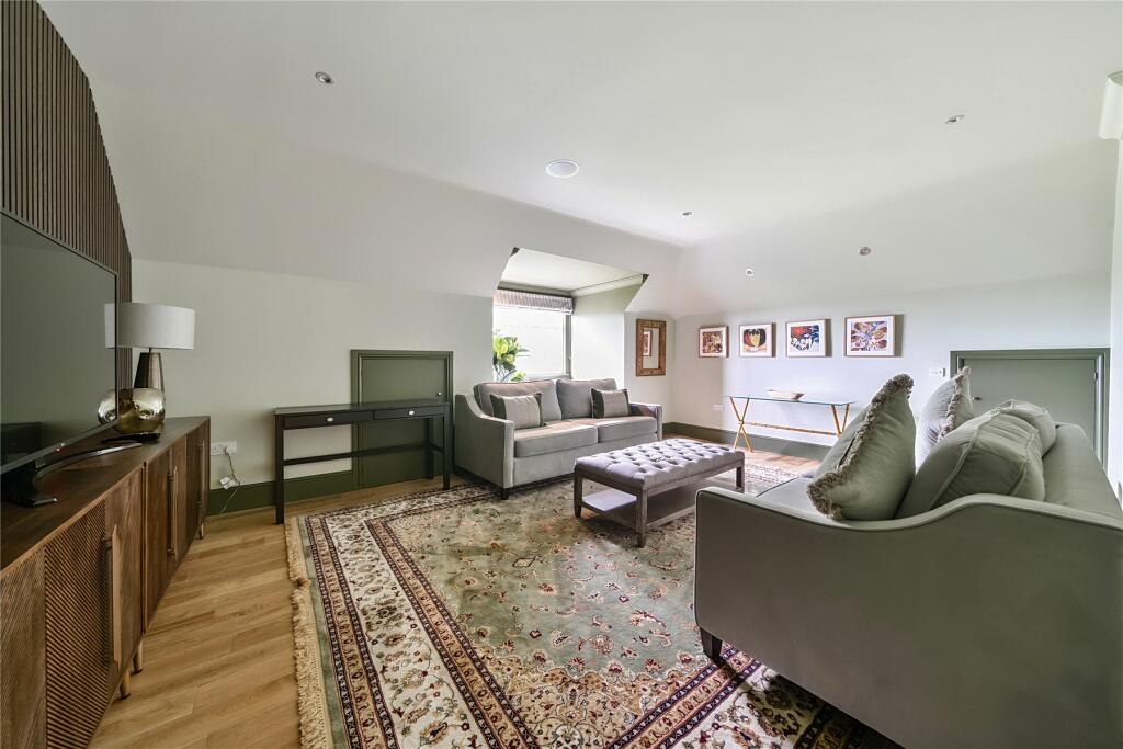 Additional property image - Chelsfield Hill, Chelsfield Park