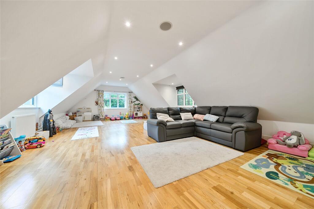 Additional property image - Chelsfield Hill, Chelsfield Park