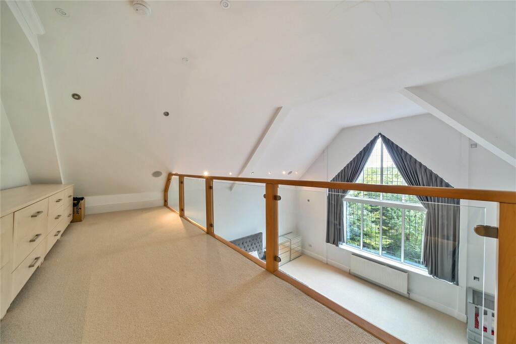 Additional property image - Chelsfield Hill, Chelsfield Park