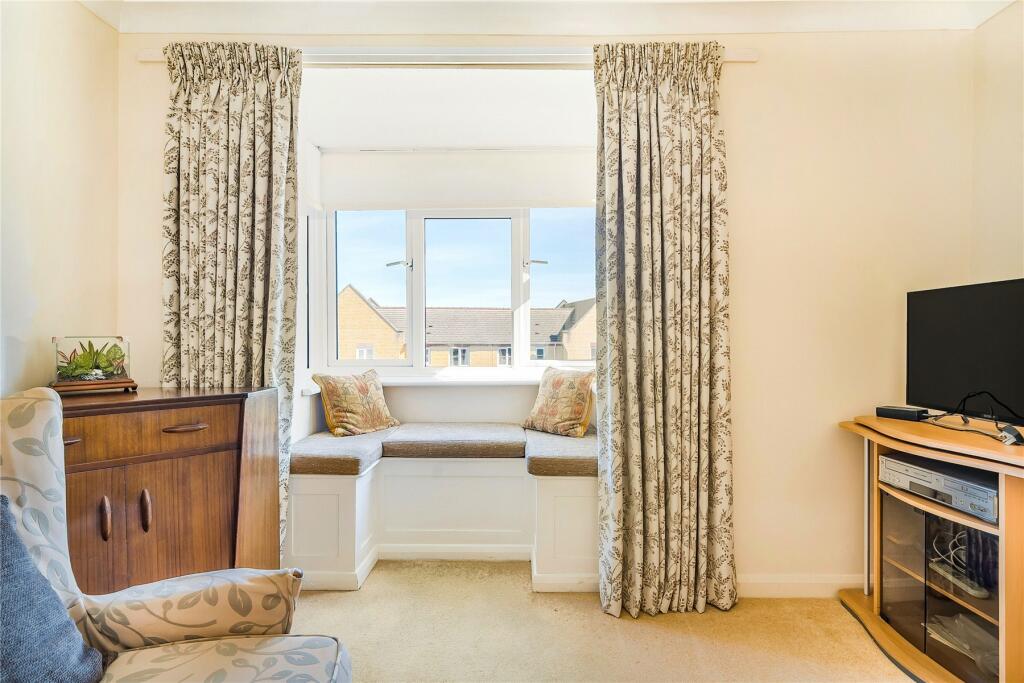 Additional property image - Farnborough Common, Orpington
