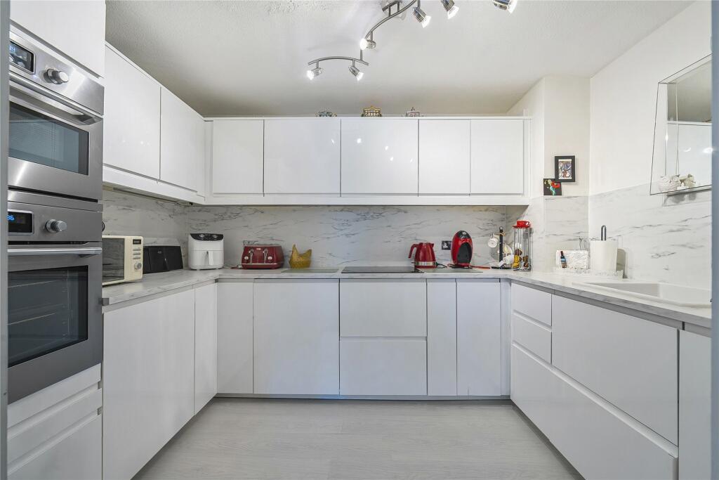 Additional property image - Farnborough Common, Orpington