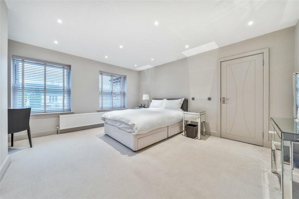 Additional property image - Wood Way, Farnborough Park