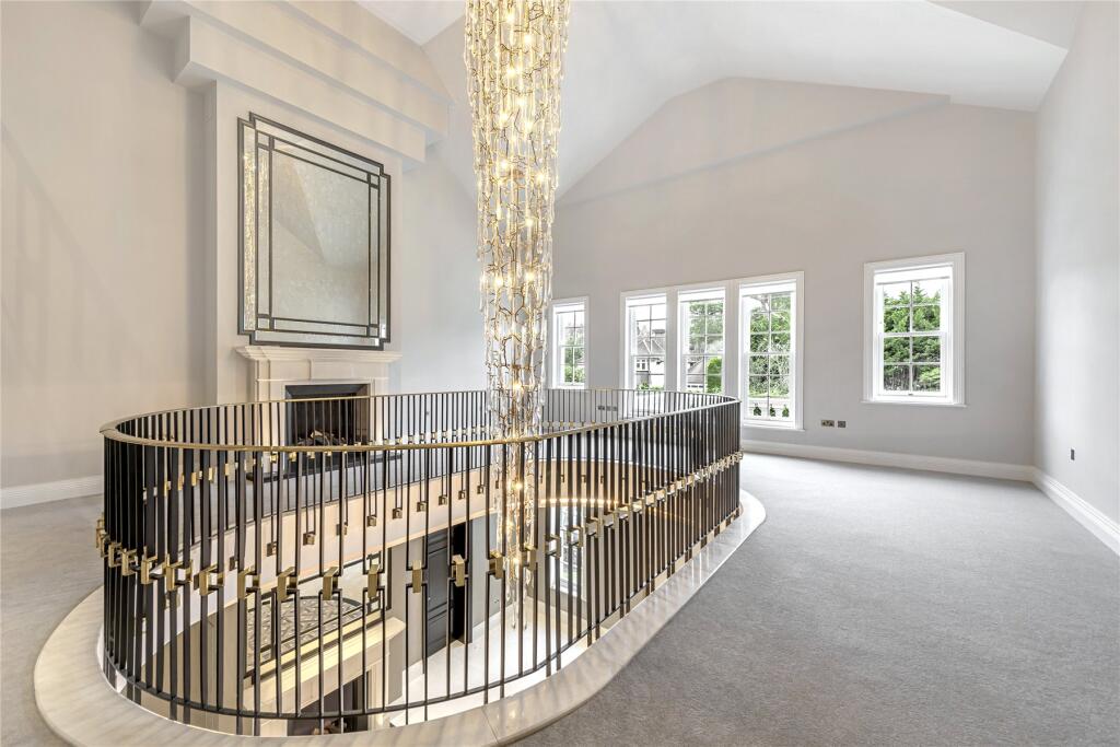 Additional property image - Holwood Park Avenue, Keston Park