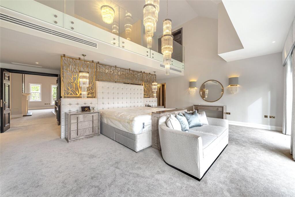 Additional property image - Holwood Park Avenue, Keston Park