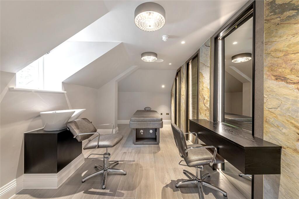 Additional property image - Holwood Park Avenue, Keston Park
