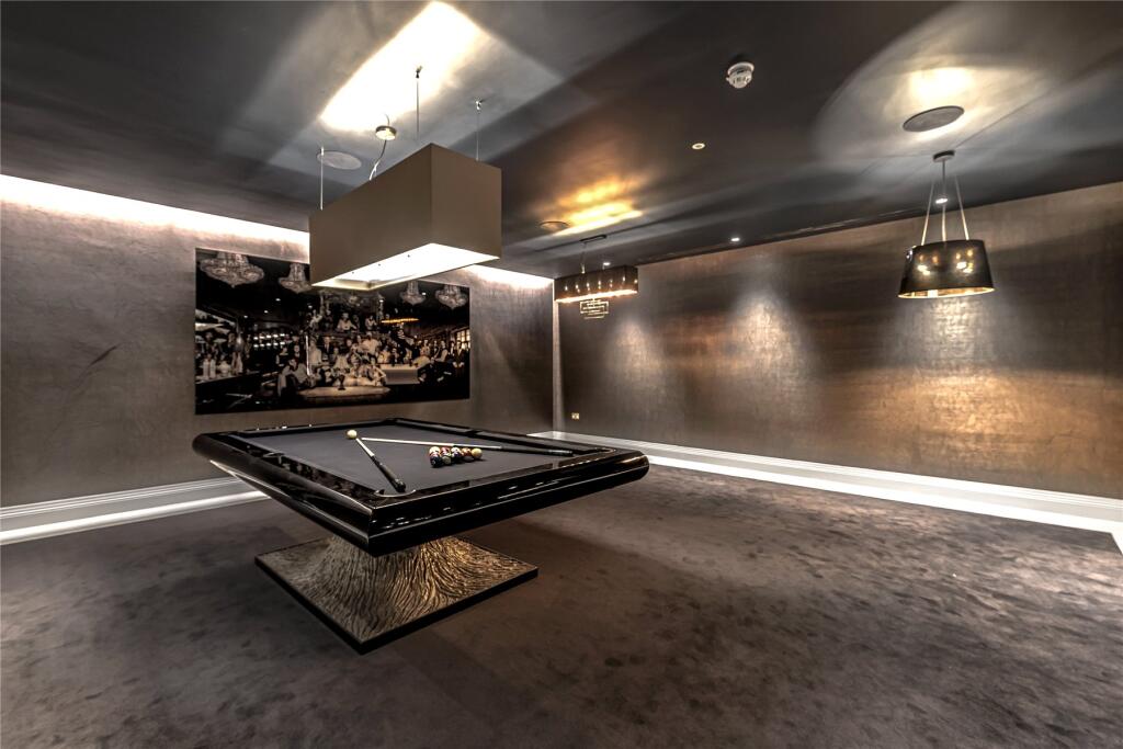 Additional property image - Holwood Park Avenue, Keston Park