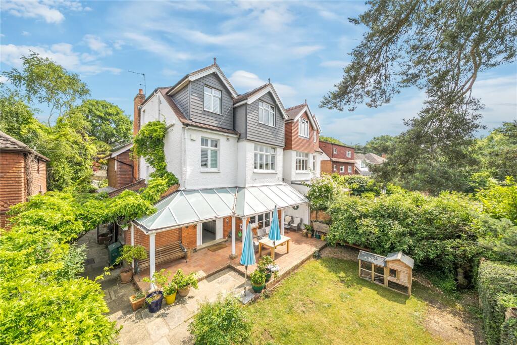 Main image of property: Leafy Grove, Keston