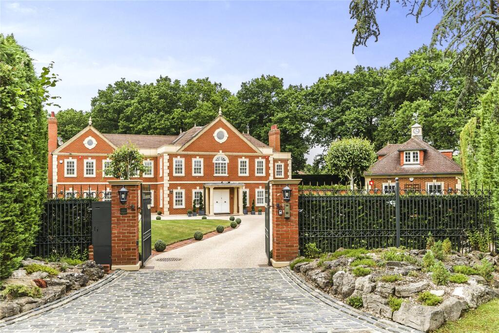 Main image of property: Wood Way, Farnborough Park