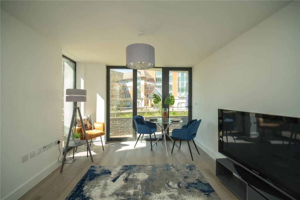 Main image of property: Farnborough Road, Farnborough, Hampshire, GU14