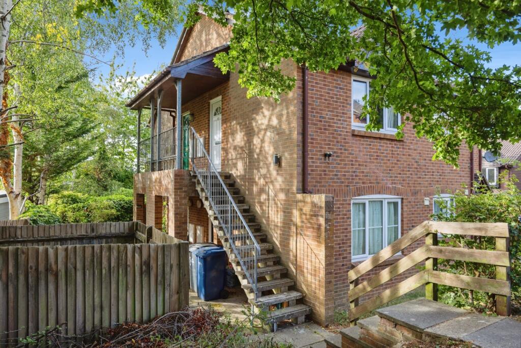 Main image of property: St. Peters Gardens, Wrecclesham, Farnham, Surrey, GU10
