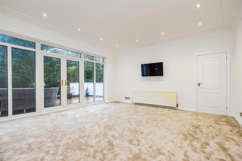 7 bedroom detached house for sale in Victoria Road, Formby, Liverpool