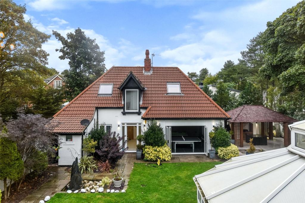 7 bedroom detached house for sale in Victoria Road, Formby, Liverpool