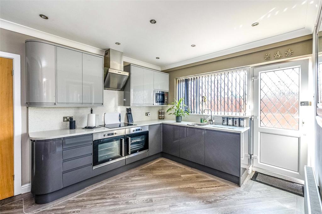 2 bedroom semidetached house for sale in Old Park Lane, Southport