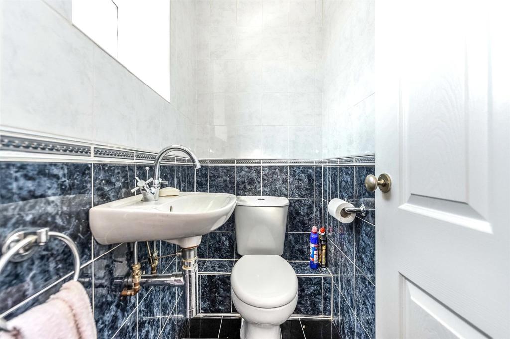 2 bedroom semidetached house for sale in Old Park Lane, Southport