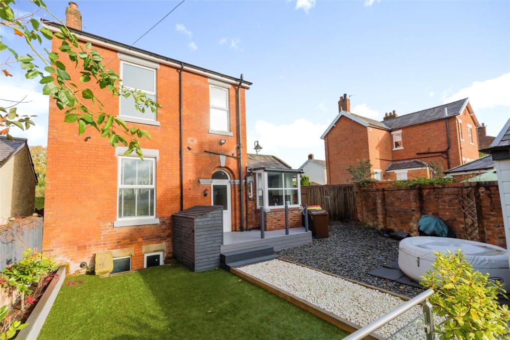 3 bedroom detached house for sale in Higher Bank Road, Fulwood, Preston