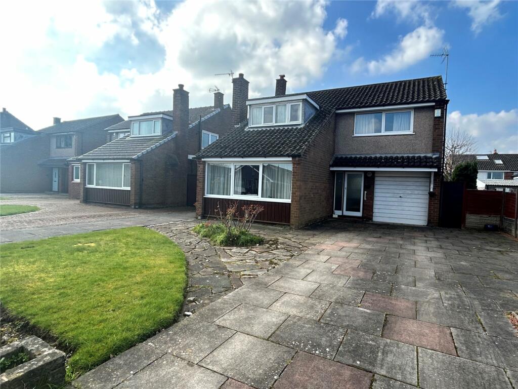 3 bedroom detached house for sale in Ingle Head, Fulwood, Preston