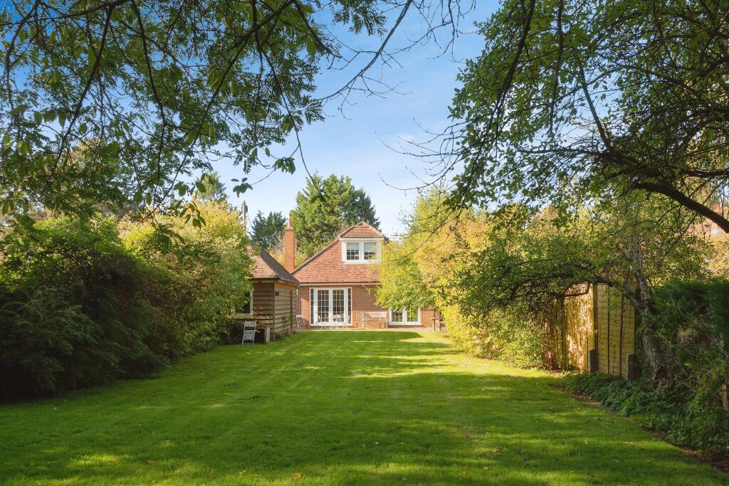 4 bedroom bungalow for sale in Petworth Road, Witley, Godalming, Surrey