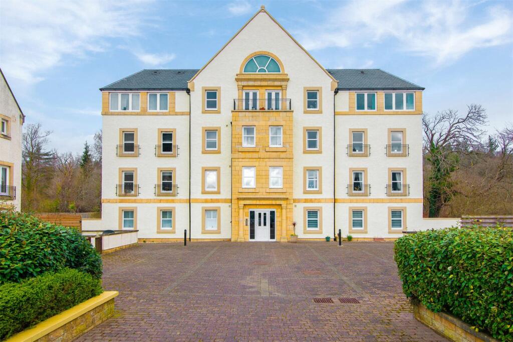 2 bedroom flat for sale in Harbour Square, Inverkip, Greenock