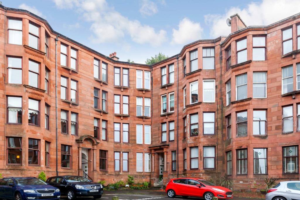 2 bedroom flat for sale in Ashburn Gardens, Gourock, Inverclyde, PA19