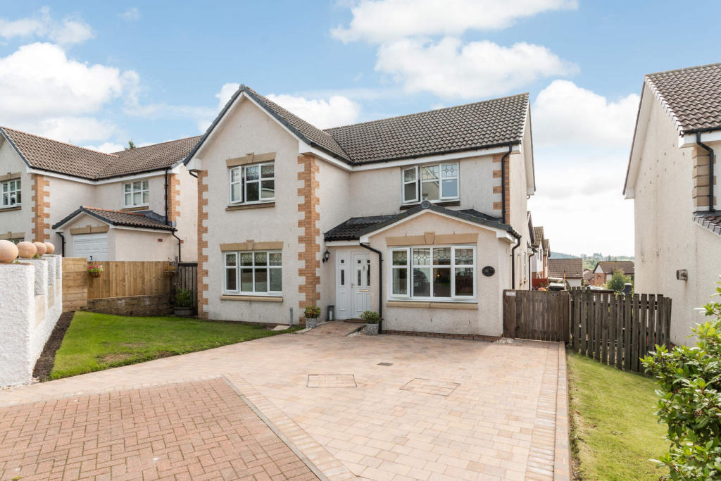 4 bedroom detached house for sale in Lapwing Grove, Inverkip