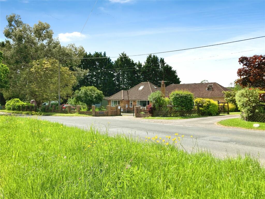5 bedroom bungalow for sale in Westwood Lane, Normandy, Guildford