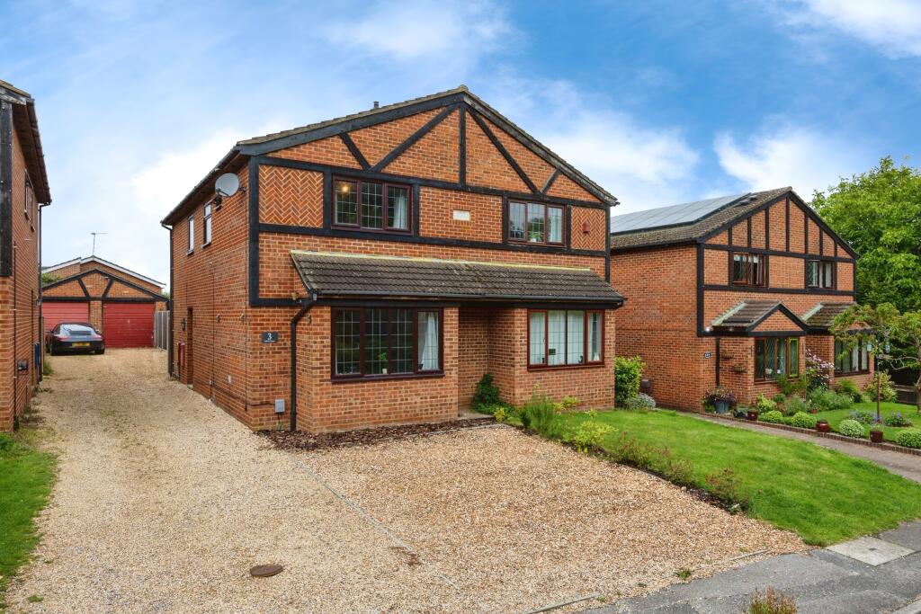 Main image of property: Rydes Hill Road, Chittys Common, Guildford, Surrey, GU2