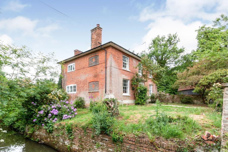 4 bedroom house for sale in Heath Mill Lane, Worplesdon, Guildford, Surrey, GU3