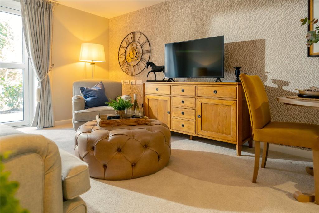 2 bedroom flat for sale in Matcham Grange, Wetherby Road, Harrogate, HG2