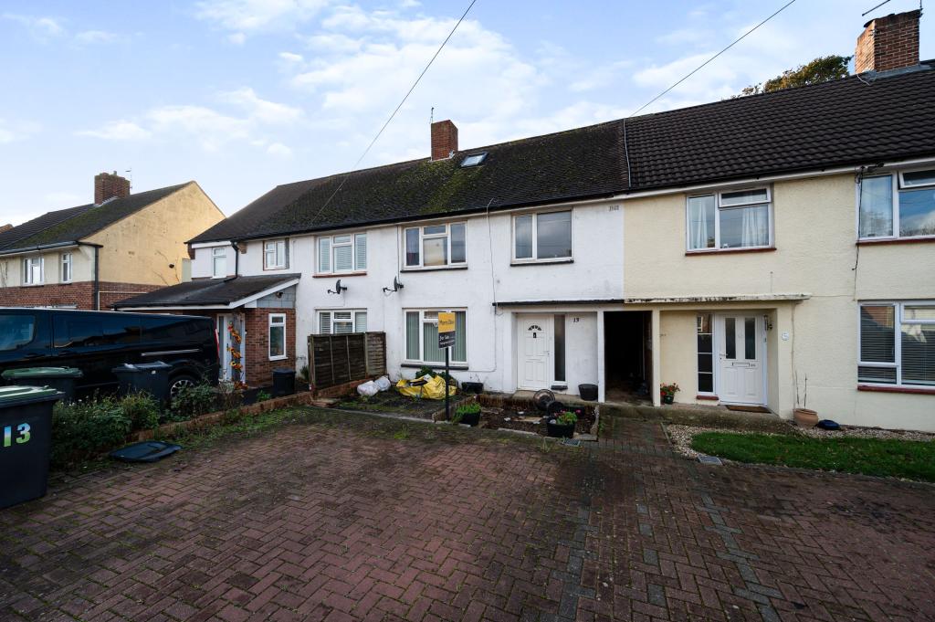 3 bedroom terraced house for sale in Blackthorn Road, Hayling Island, PO11