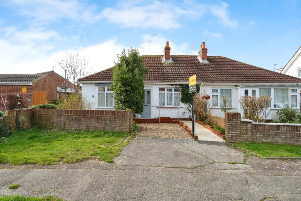 3 bedroom bungalow for sale in b Lane, Hayling Island, Hampshire, PO11