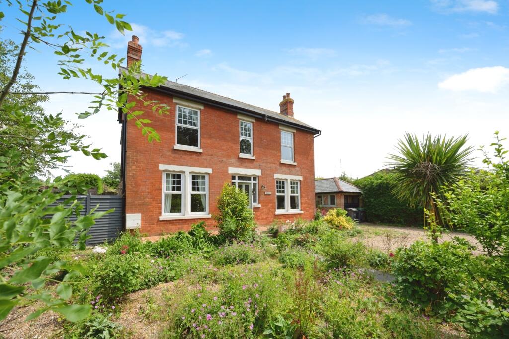 Main image of property: Havant Road, Hayling Island, Hampshire, PO11
