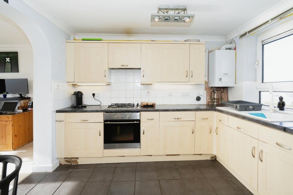 Additional property image - Westland Court, Southwick, East Sussex, BN41