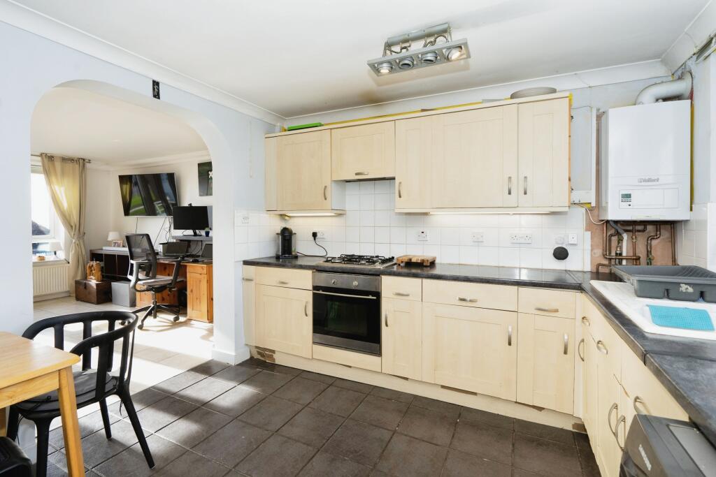 Additional property image - Westland Court, Southwick, East Sussex, BN41
