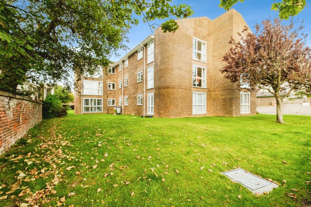 Main image of property: Southdown Road, Southwick, Brighton, West Sussex, BN42