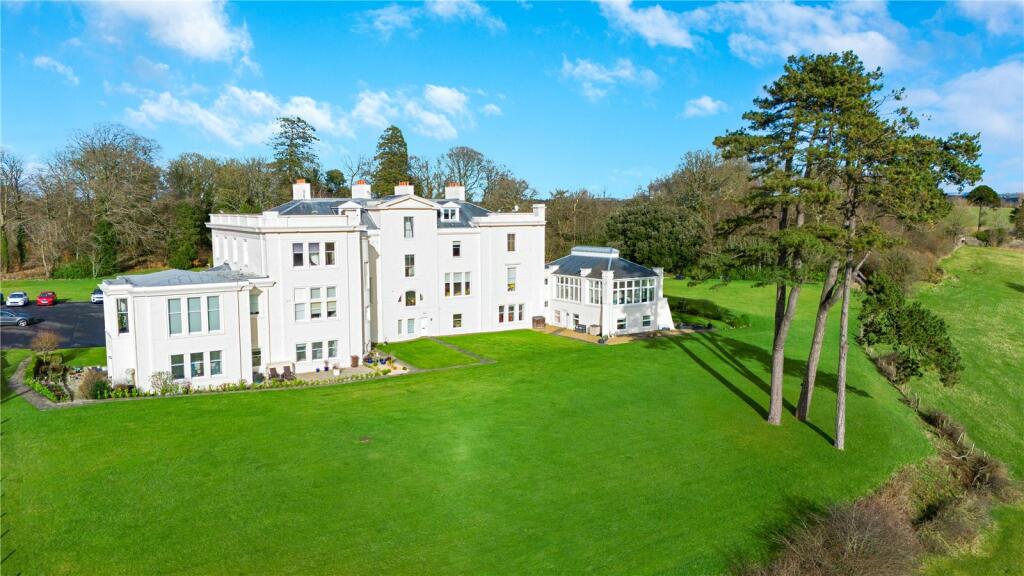 2 bedroom flat for sale in Crosshouse, Kilmarnock, East Ayrshire, KA2