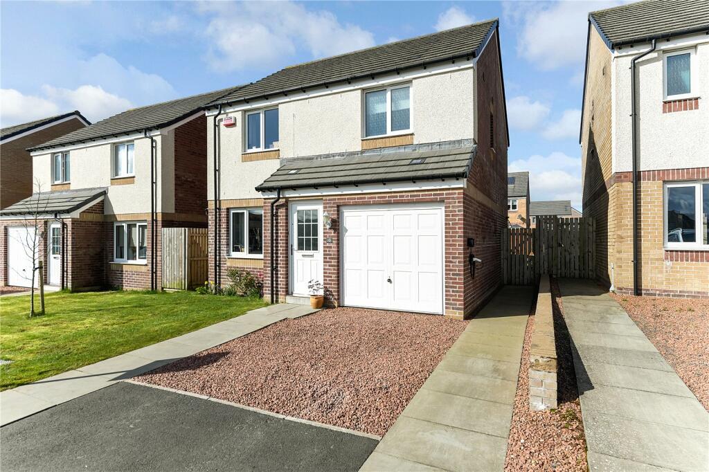 3 bedroom detached house for sale in Gordon Way, Stewarton, Kilmarnock