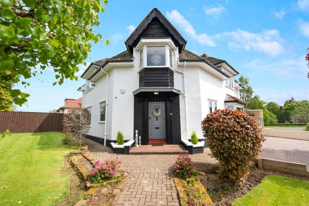 4 bedroom detached house for sale in Castle Drive, Kilmarnock, East
