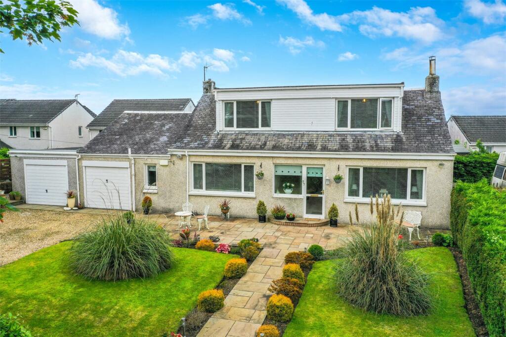 4 bedroom bungalow for sale in Main Street, Dreghorn, Irvine, North