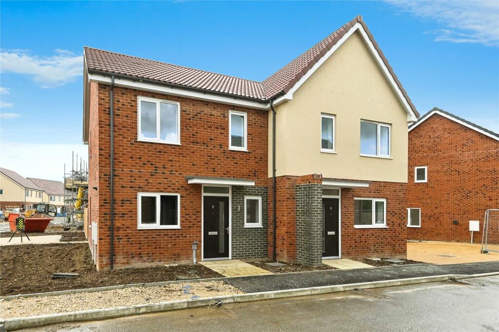 2 bedroom semidetached house for sale in Salters Road, King's Lynn